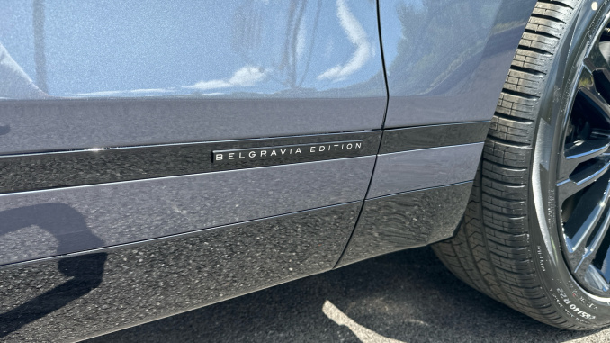 Land Rover Range Rover Velar 3.0 D300 MHEV Belgravia Edition 5dr Auto Diesel Estate - Image 27